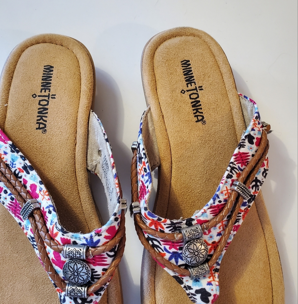 Minnetonka Flip Flop Sandals Size 9 - Picture 3 of 5